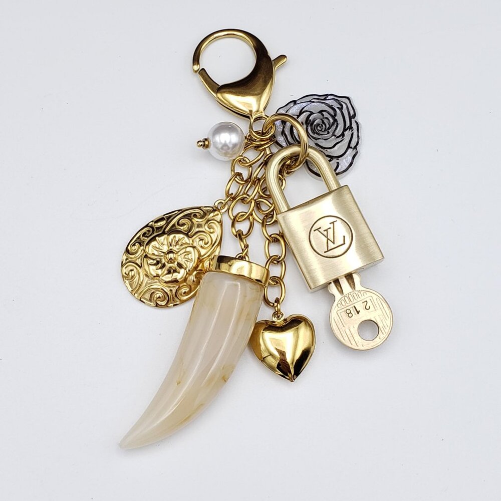 LV Authentic Gold Lock & Key 🔑 Luxury Bag Charm w/ Unbranded Keychain